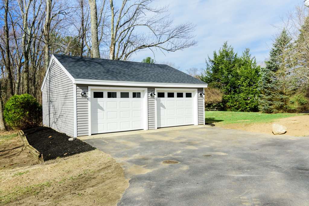 145 Londonderry Road Windham, NH 03087 - Photo 3 of 32