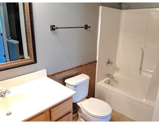 49 Abbott Street Springfield, MA 01118 - Photo 13 of 30