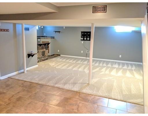 49 Abbott Street Springfield, MA 01118 - Photo 17 of 30