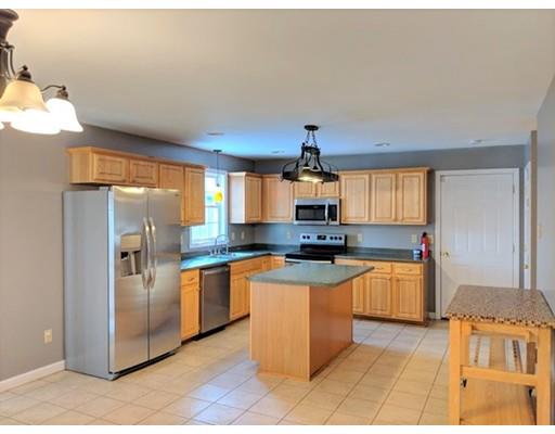 49 Abbott Street Springfield, MA 01118 - Photo 2 of 30