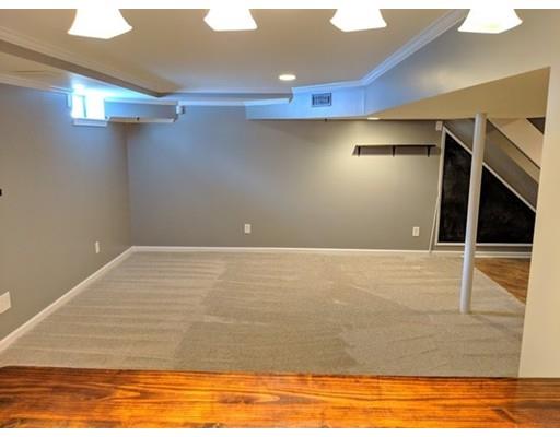 49 Abbott Street Springfield, MA 01118 - Photo 23 of 30