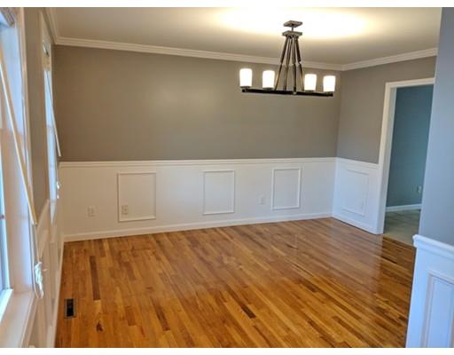 49 Abbott Street Springfield, MA 01118 - Photo 5 of 30
