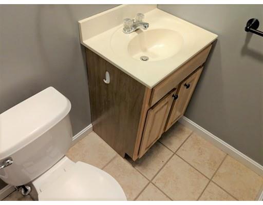 49 Abbott Street Springfield, MA 01118 - Photo 9 of 30