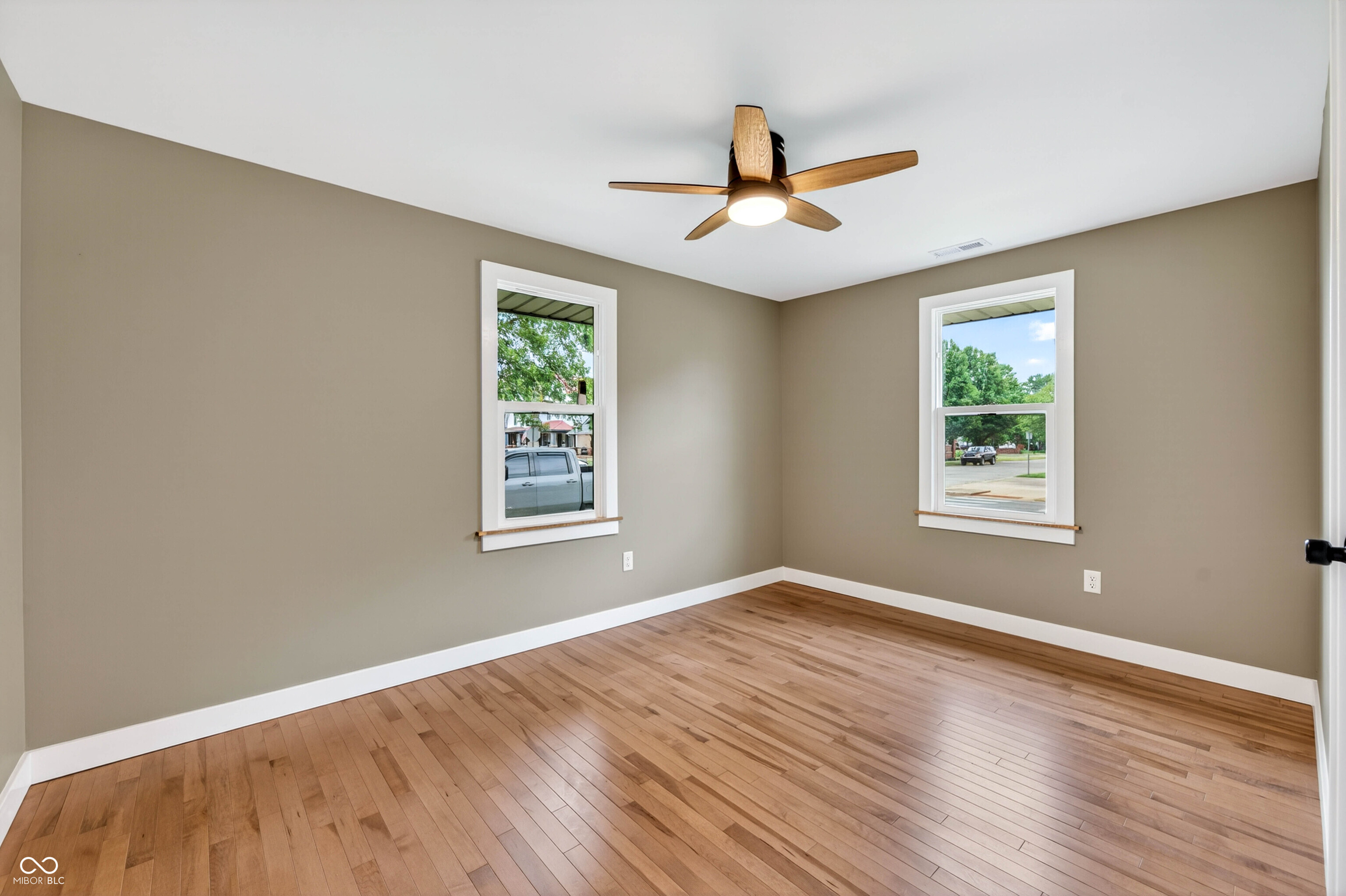 605 8th Street Columbus, IN 47201 - Photo 26 of 29