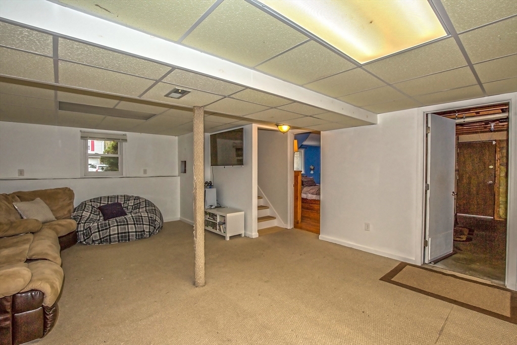 285 Ellendale Circle Springfield, MA 01128 - Photo 21 of 33 Gallery Image 21