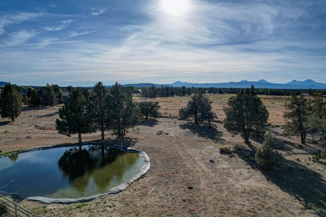 63825 Pioneer Loop Bend, OR 97701 - Photo 31 of 38 63825 Pioneer Lp-31
