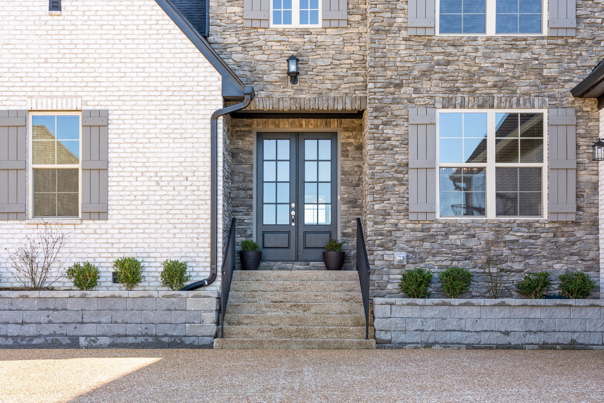 2022 Eagle View Road Hendersonville, TN 37075 - Photo 4 of 50 a front view of a house with a garden
