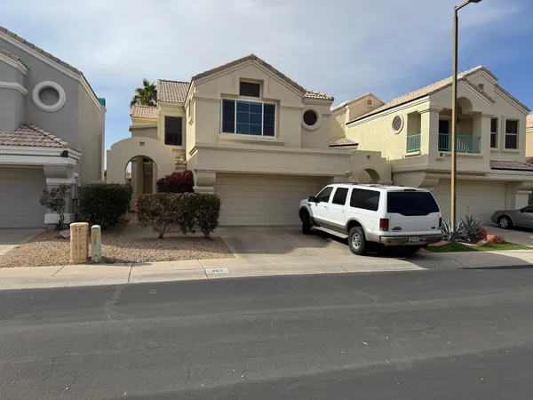 $2,500 | 1143 East Frye Road, Phoenix, AZ 85048