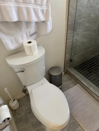 $2,500 | 1143 East Frye Road, Phoenix, AZ 85048