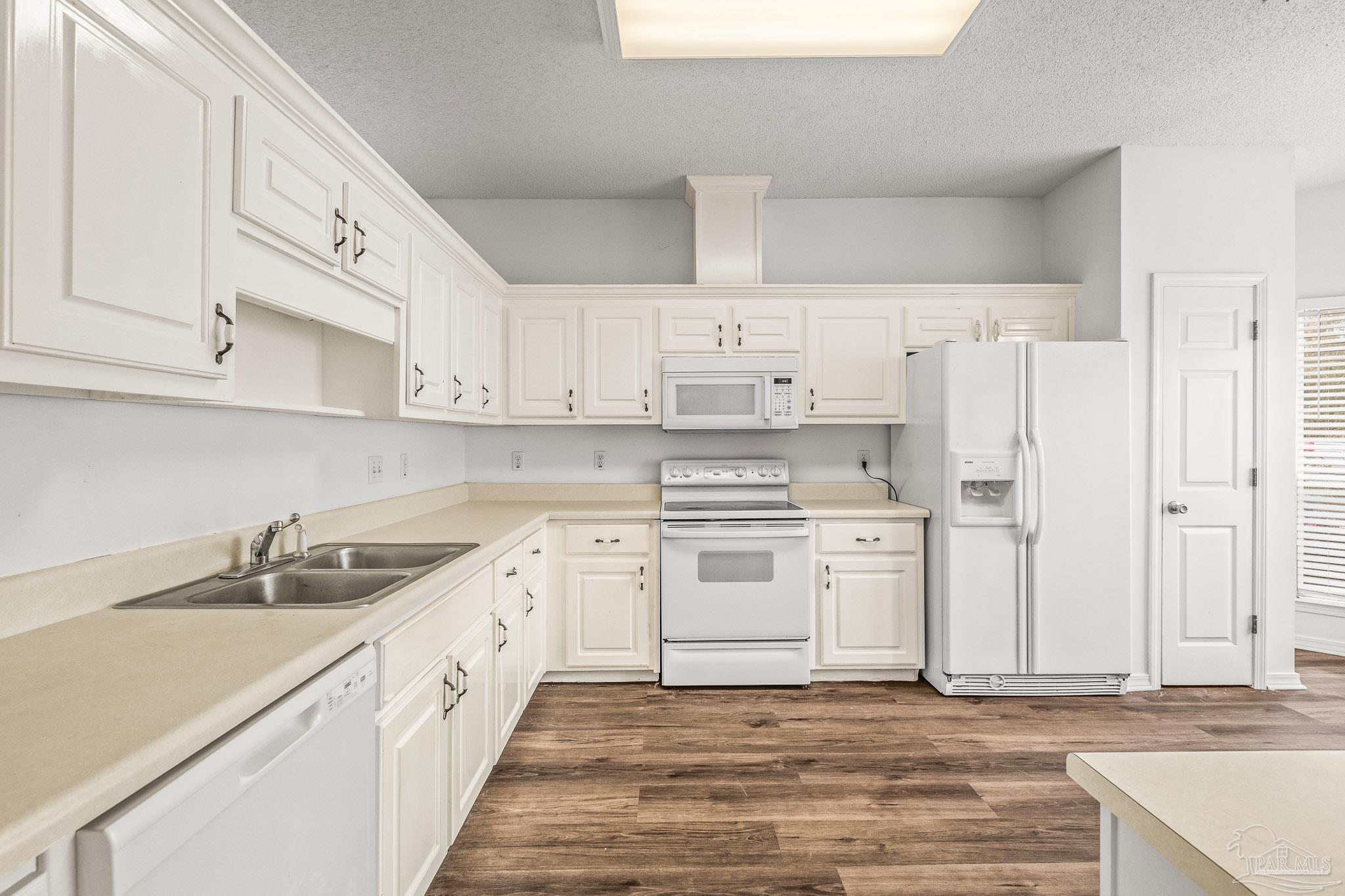 3965 Omega Street Pace, FL 32571 - Photo 12 of 49 Gallery Image 12