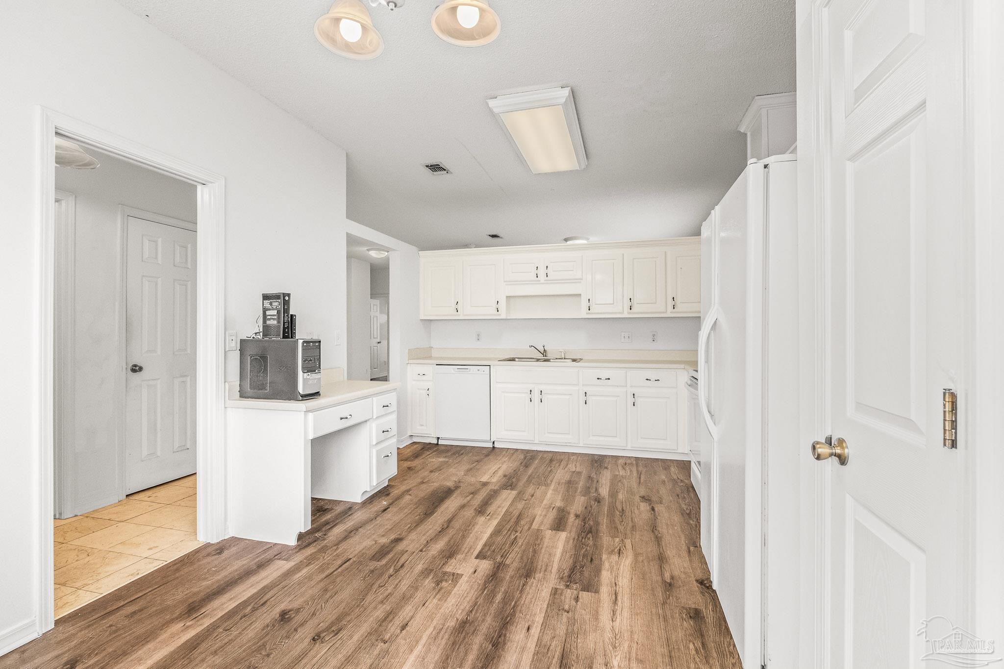 3965 Omega Street Pace, FL 32571 - Photo 7 of 49 Gallery Image 7