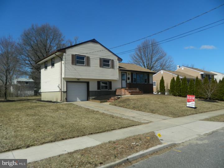 16 Spruce Road Burlington Township, NJ 08016 - Photo 2 of 20 Gallery Image 2