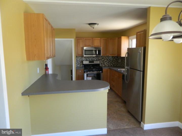 16 Spruce Road Burlington Township, NJ 08016 - Photo 5 of 20 Gallery Image 5