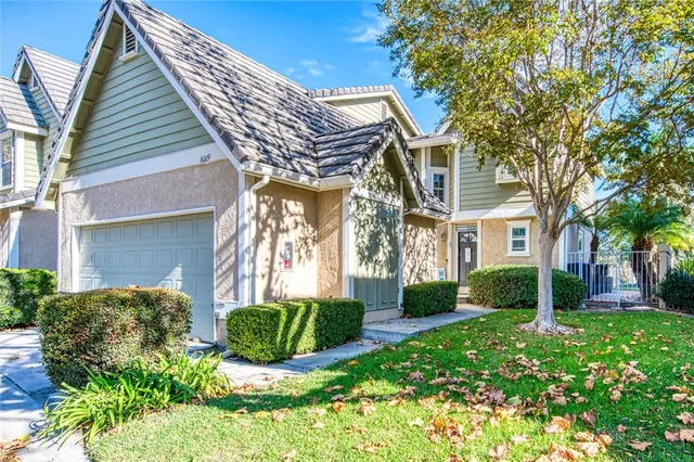 $975,000 | 6009 East Summit Court, Unit 38, Anaheim Hills, CA 92807