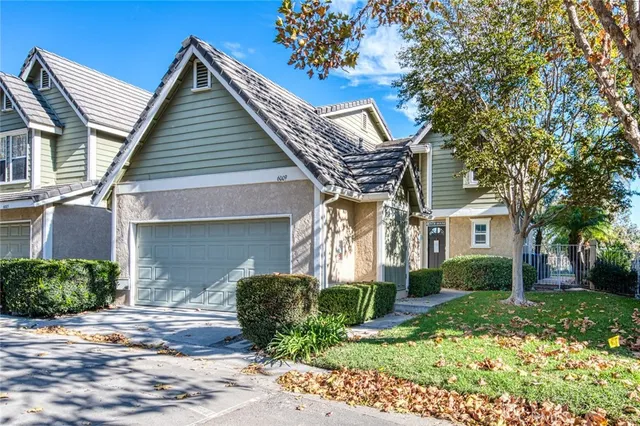 $960,000 | 6009 East Summit Court, Unit 38, Anaheim Hills, CA 92807