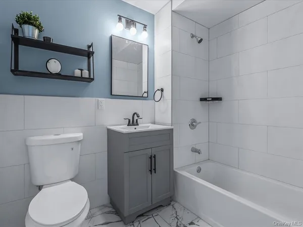 $2,588,000 | 37-08 Francis Lewis Boulevard | Auburndale