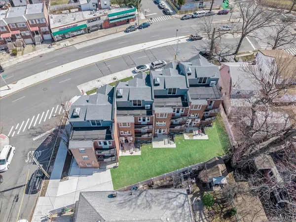 $2,588,000 | 37-08 Francis Lewis Boulevard | Auburndale