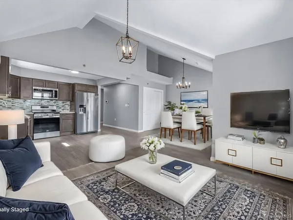 $2,588,000 | 37-08 Francis Lewis Boulevard | Auburndale