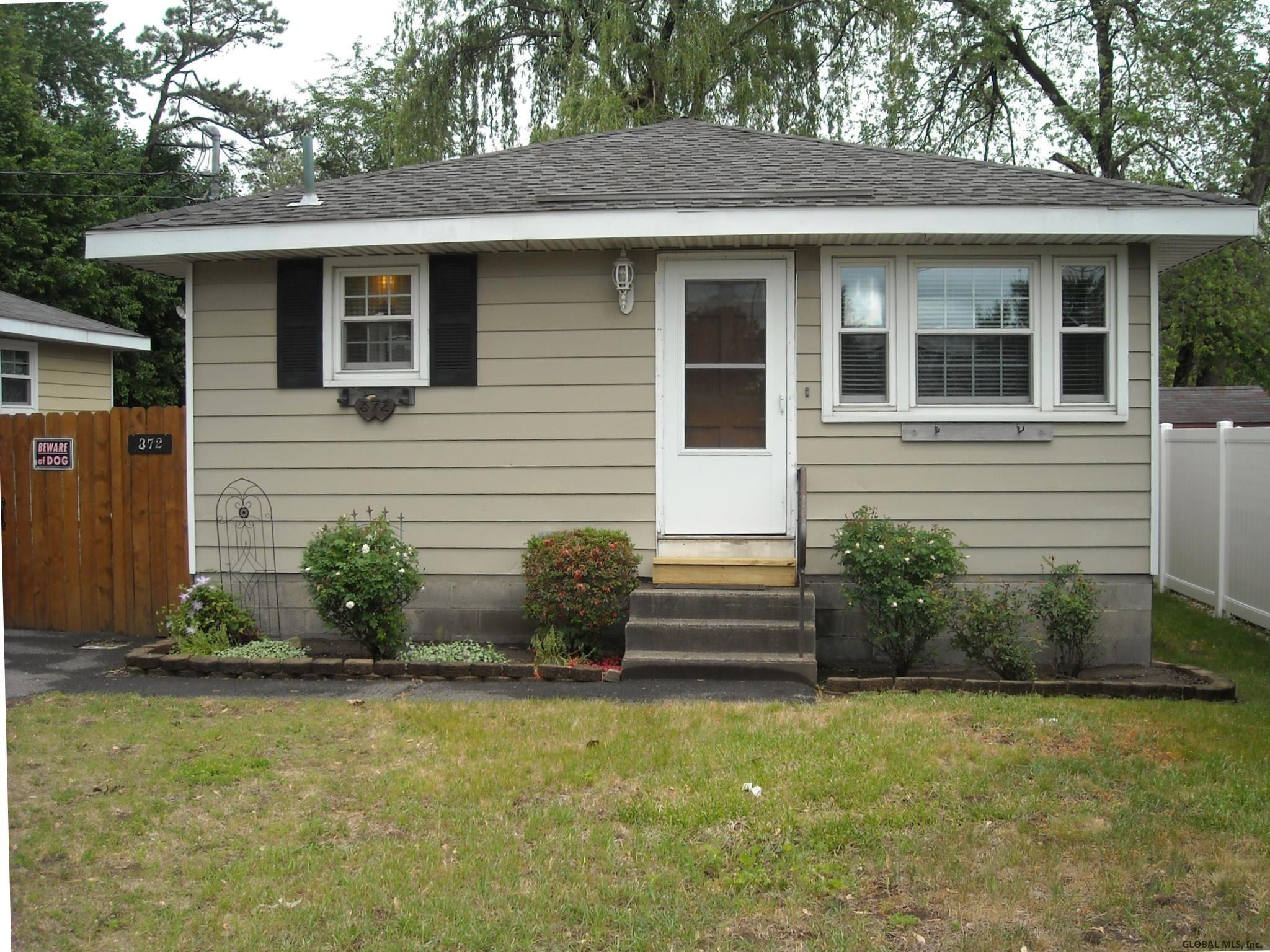 372 Kings Road Schenectady, NY 12304 - Photo 1 of 39 Photo 1