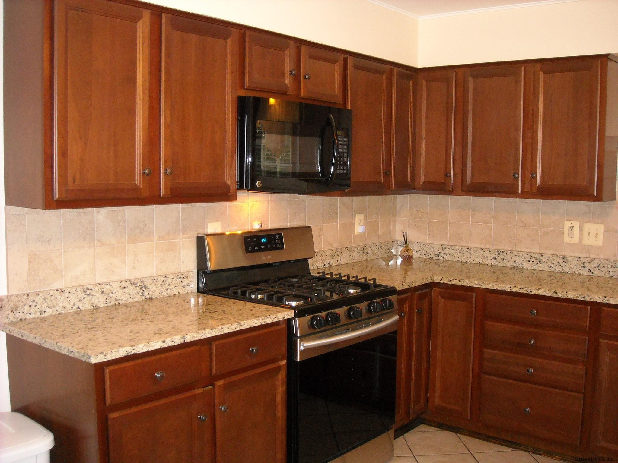 372 Kings Road Schenectady, NY 12304 - Photo 12 of 39 Photo 12