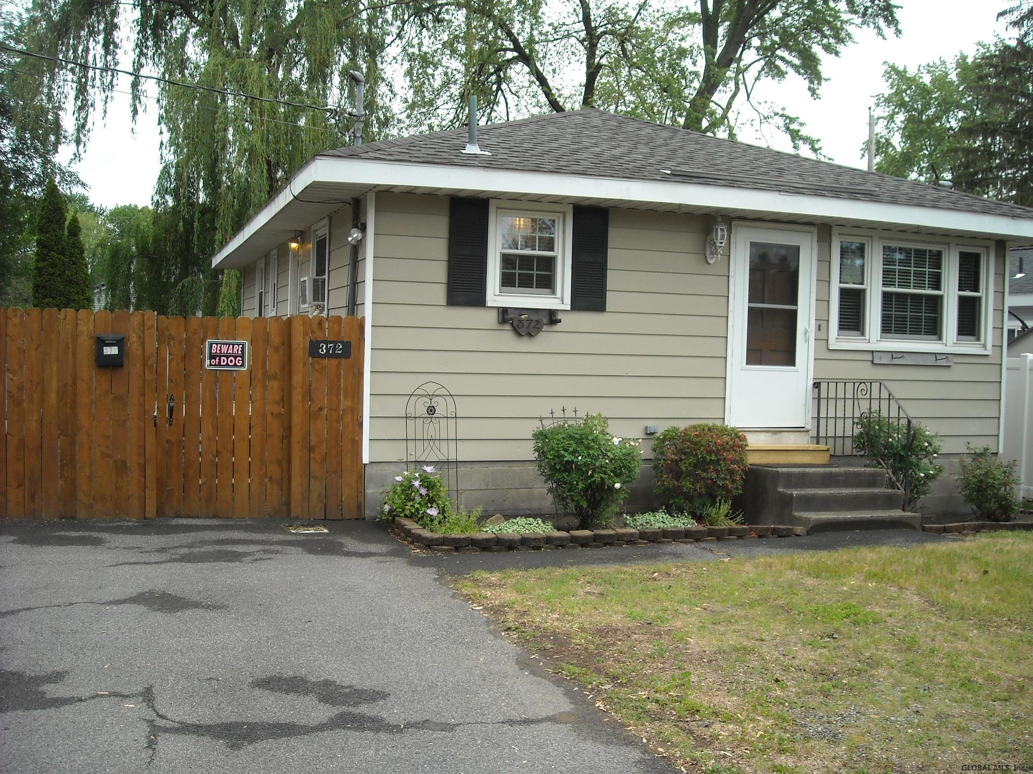 372 Kings Road Schenectady, NY 12304 - Photo 2 of 39 Photo 2