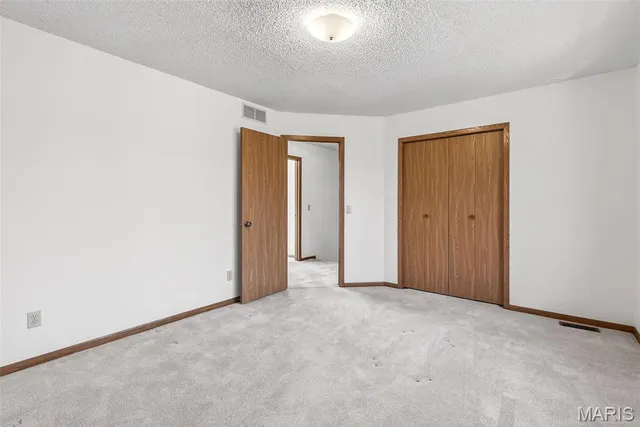 $450,000 | 5171 Waters Edge Drive, Hillsboro, MO 63050