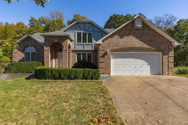 $450,000 | 5171 Waters Edge Drive, Hillsboro, MO 63050
