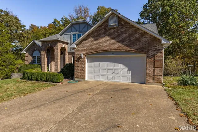 $450,000 | 5171 Waters Edge Drive, Hillsboro, MO 63050