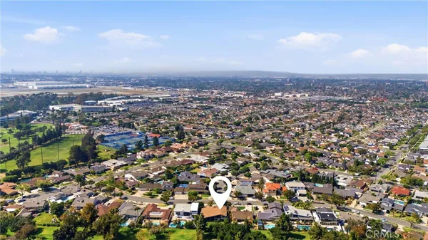 $1,995,000 | 4346 Fairway Drive, Lakewood, CA 90712