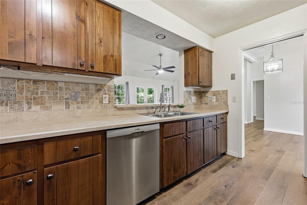8502 Southwest 52 Place Gainesville, FL 32608 - Photo 11 of 32