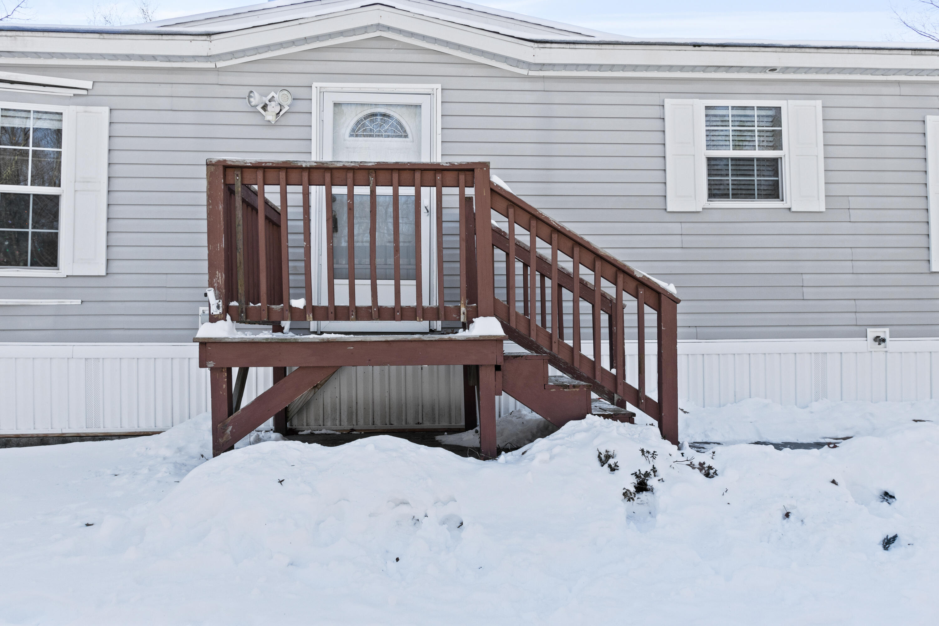 16 Middle Road Kennebunk, ME 04043 - Photo 2 of 39 20251209BH-71005