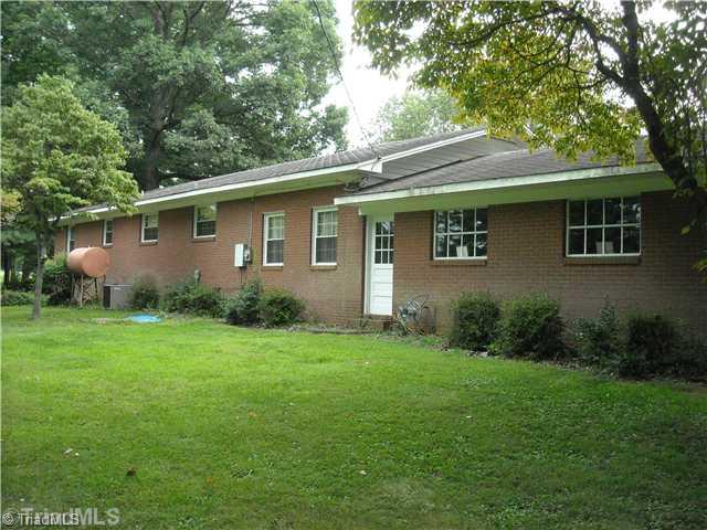 500 Lanier Road Lexington, NC 27295 - Photo 7 of 12 Exterior Back.
