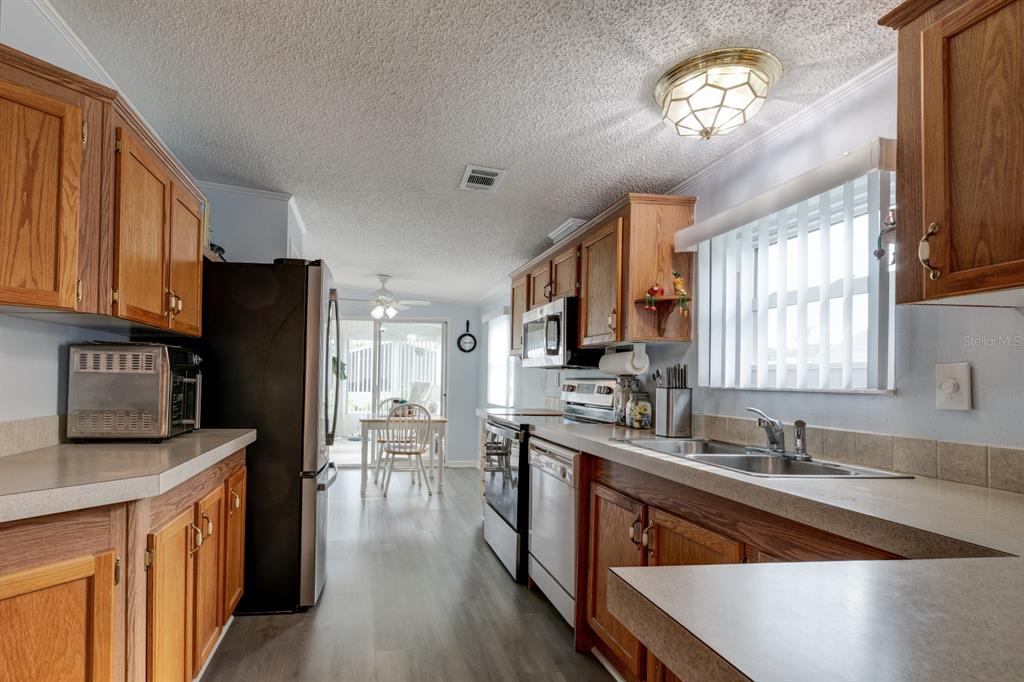 11926 Milan Way Leesburg, FL 34788 - Photo 9 of 36