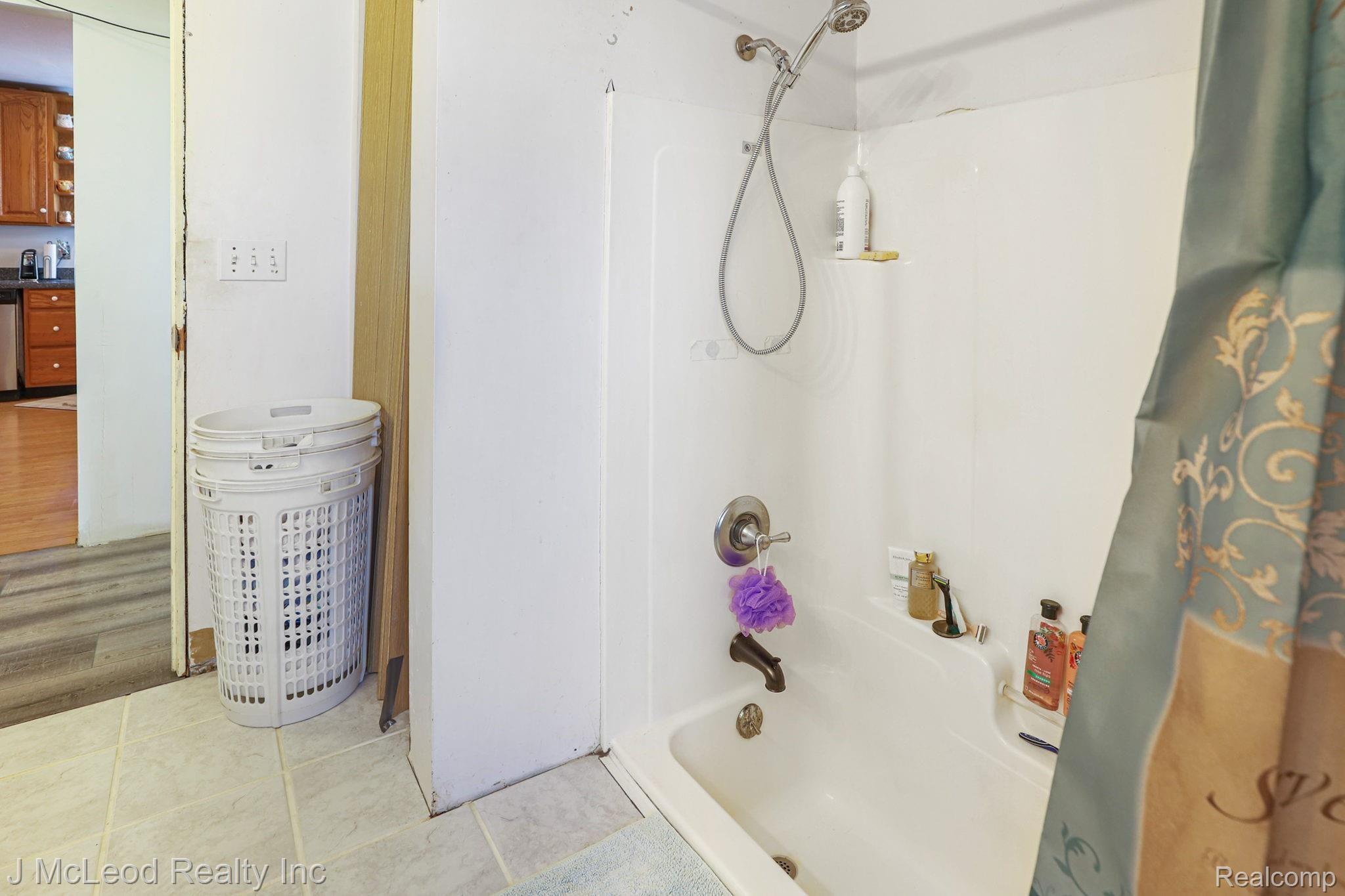 19801 Gasper Road Chesaning, MI 48616 - Photo 25 of 53 25-web-or-mls-19801 Gasper Rd Chesaning - 25.jpg