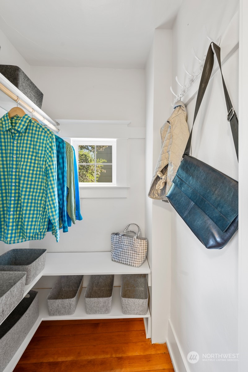 2506 Walnut Avenue Southwest Seattle, WA 98116 - Photo 12 of 29 a view of entryway and kitchen