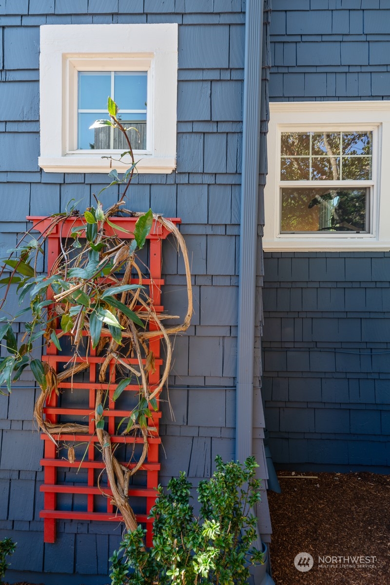 2506 Walnut Avenue Southwest Seattle, WA 98116 - Photo 28 of 29