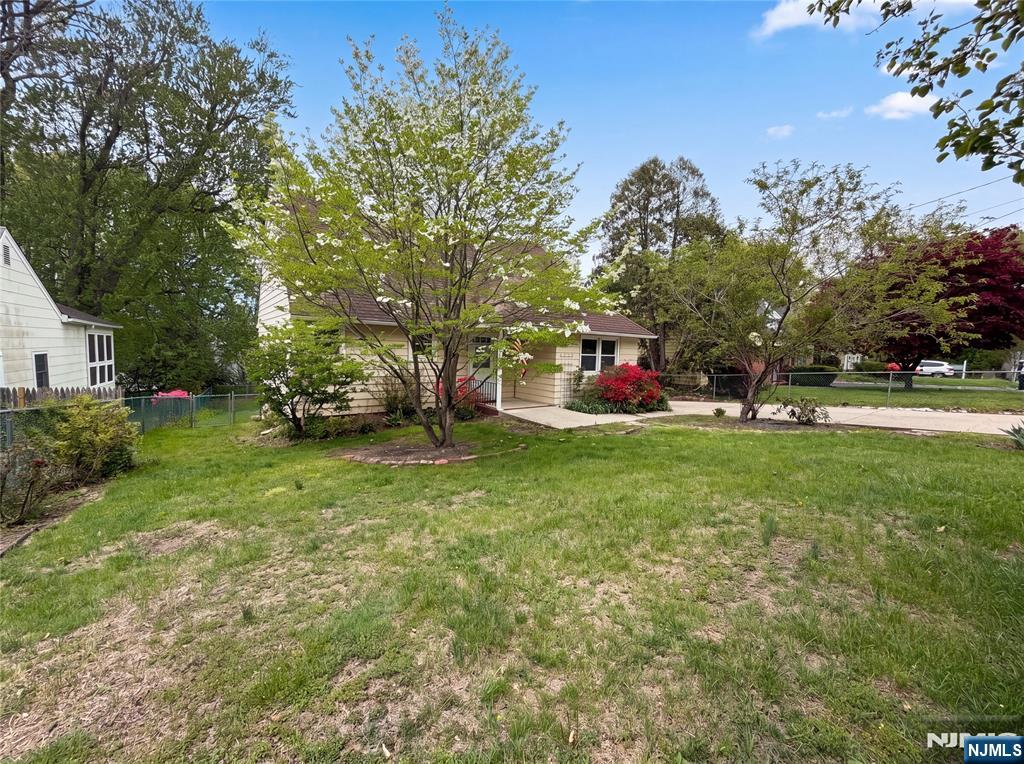 616 River Road Teaneck, NJ 07666 - Photo 33 of 40