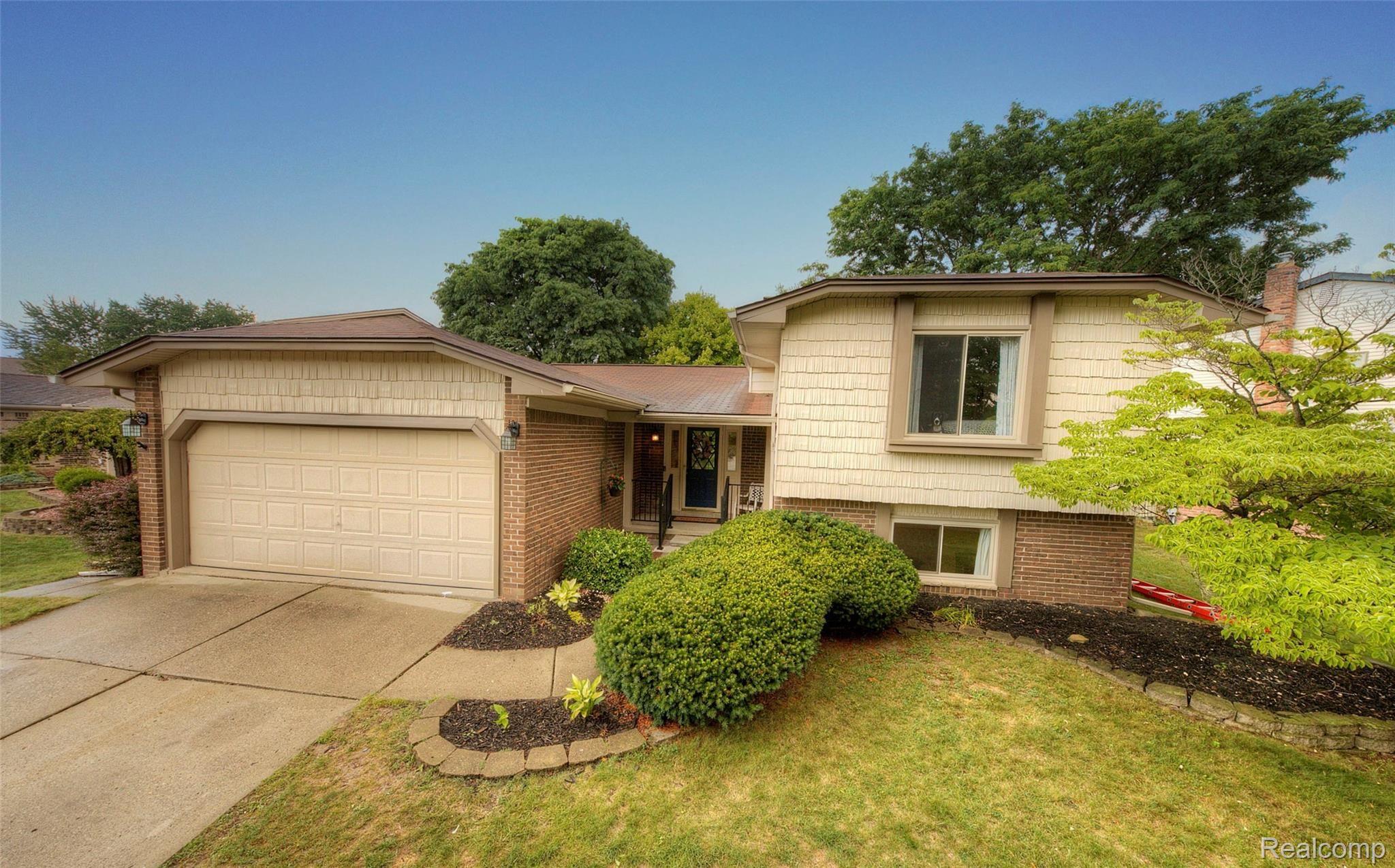 45800 Drexel Road Canton, MI 48187 - Photo 1 of 49 1 Front.jpg