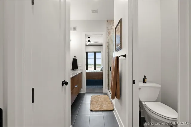 $715,000 | 104 Howard Lane, Jeffersonville, IN 47130