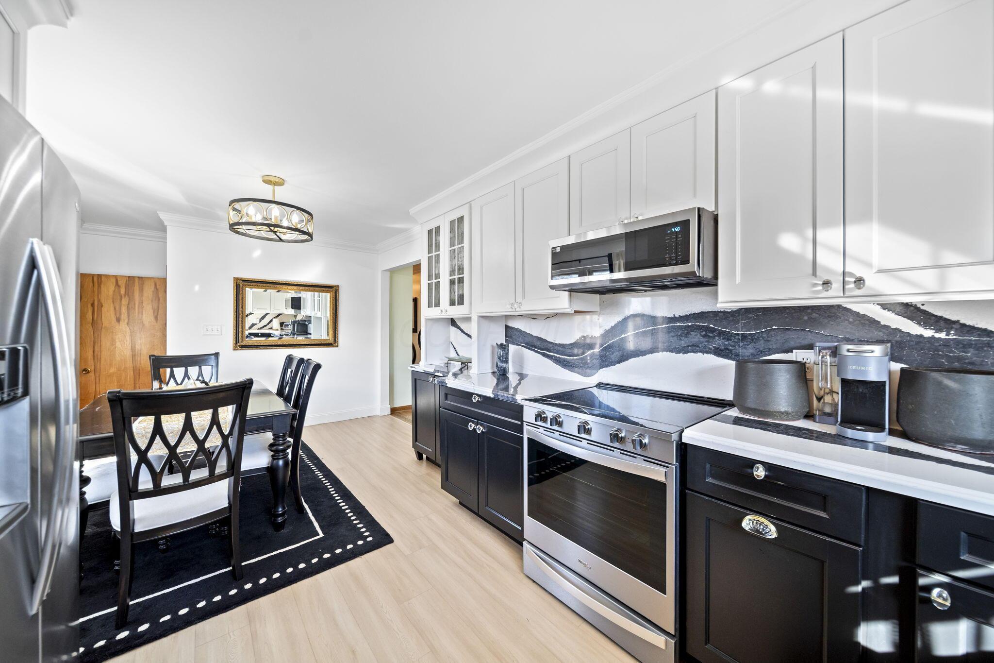 2431 White Road Grove City, OH 43123 - Photo 13 of 81 kitchen