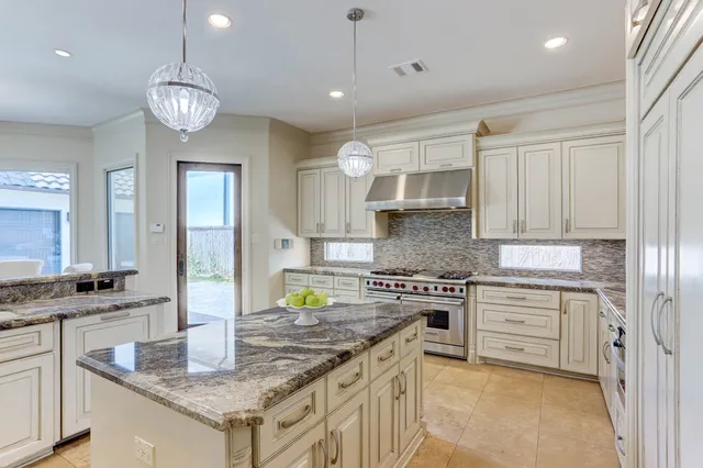 $20,000 | 3749 Olympia Drive, Houston, TX 77019