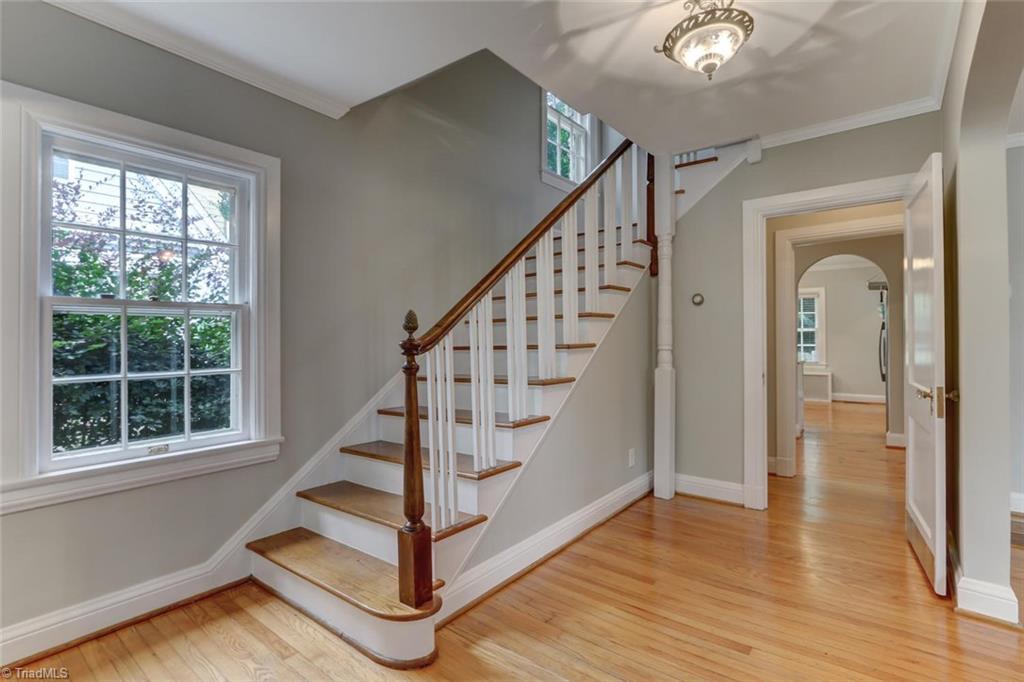 1802 Rolling Road Greensboro, NC 27403 - Photo 12 of 30 Gallery Image 12