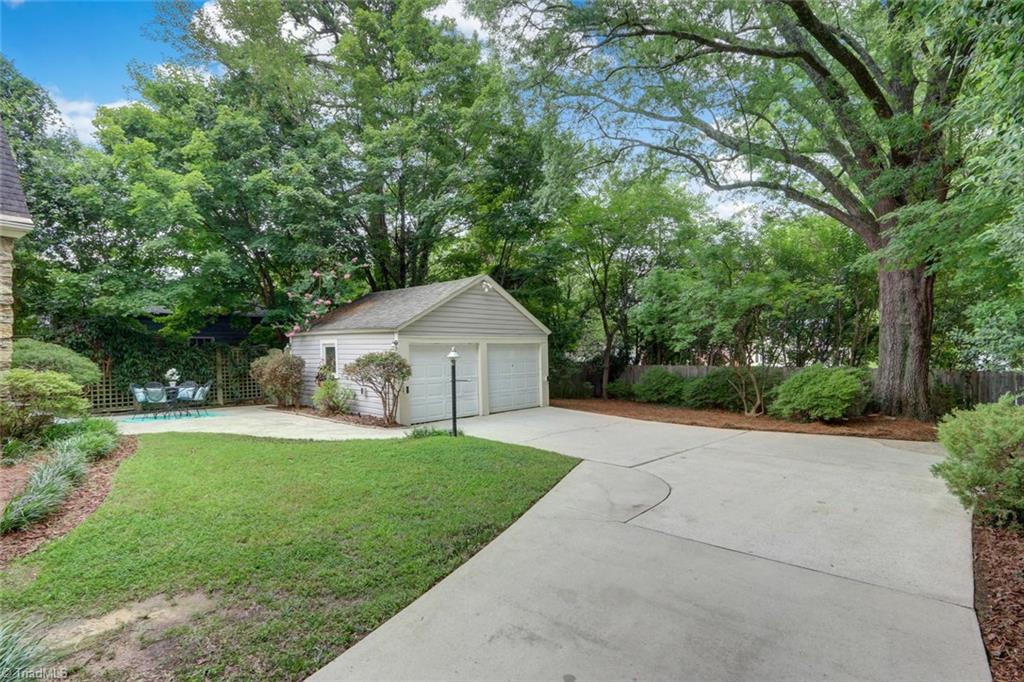 1802 Rolling Road Greensboro, NC 27403 - Photo 24 of 30 Gallery Image 24