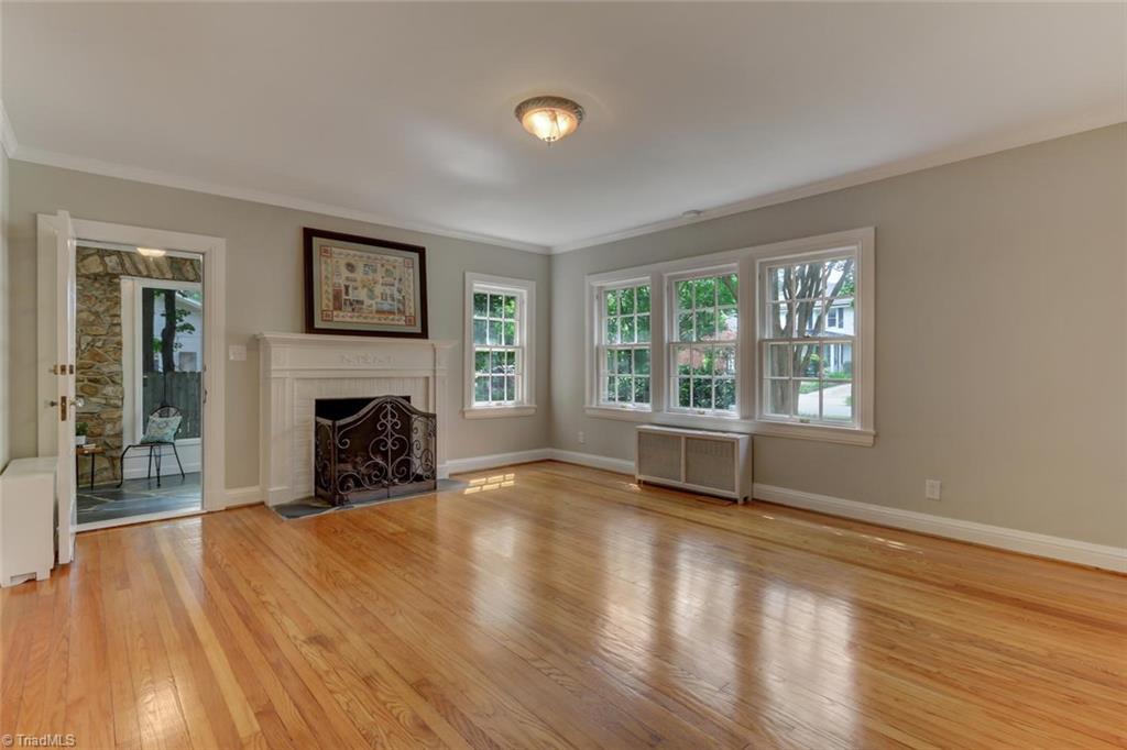 1802 Rolling Road Greensboro, NC 27403 - Photo 6 of 30 Gallery Image 6