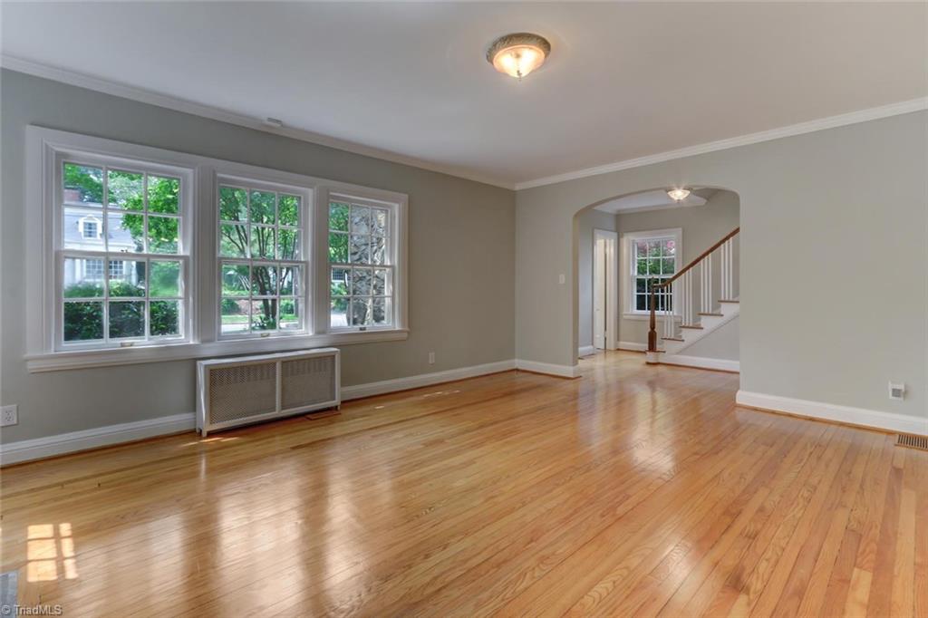 1802 Rolling Road Greensboro, NC 27403 - Photo 7 of 30 Gallery Image 7