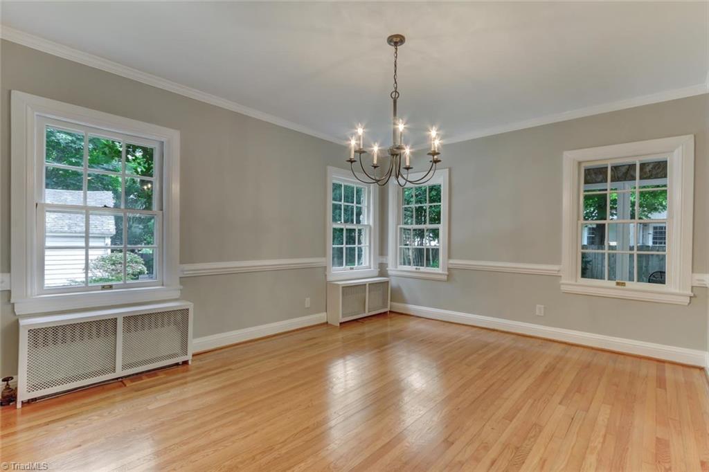 1802 Rolling Road Greensboro, NC 27403 - Photo 8 of 30 Gallery Image 8