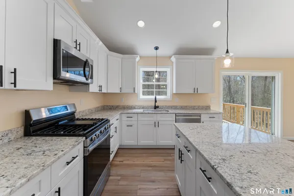 $500,000 | 99 A Reilly Road, Hampton, CT 06247