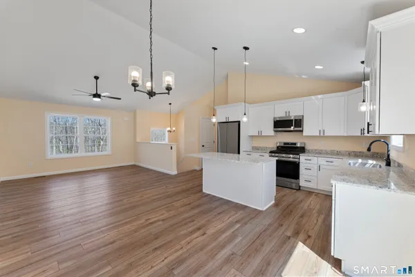 $500,000 | 99 A Reilly Road, Hampton, CT 06247