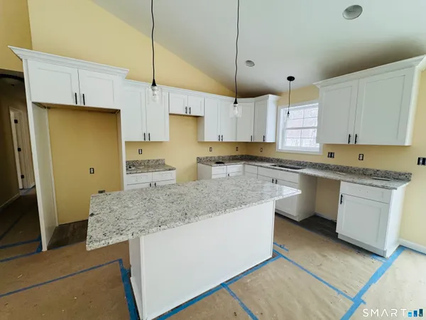 $500,000 | 99 A Reilly Road, Hampton, CT 06247