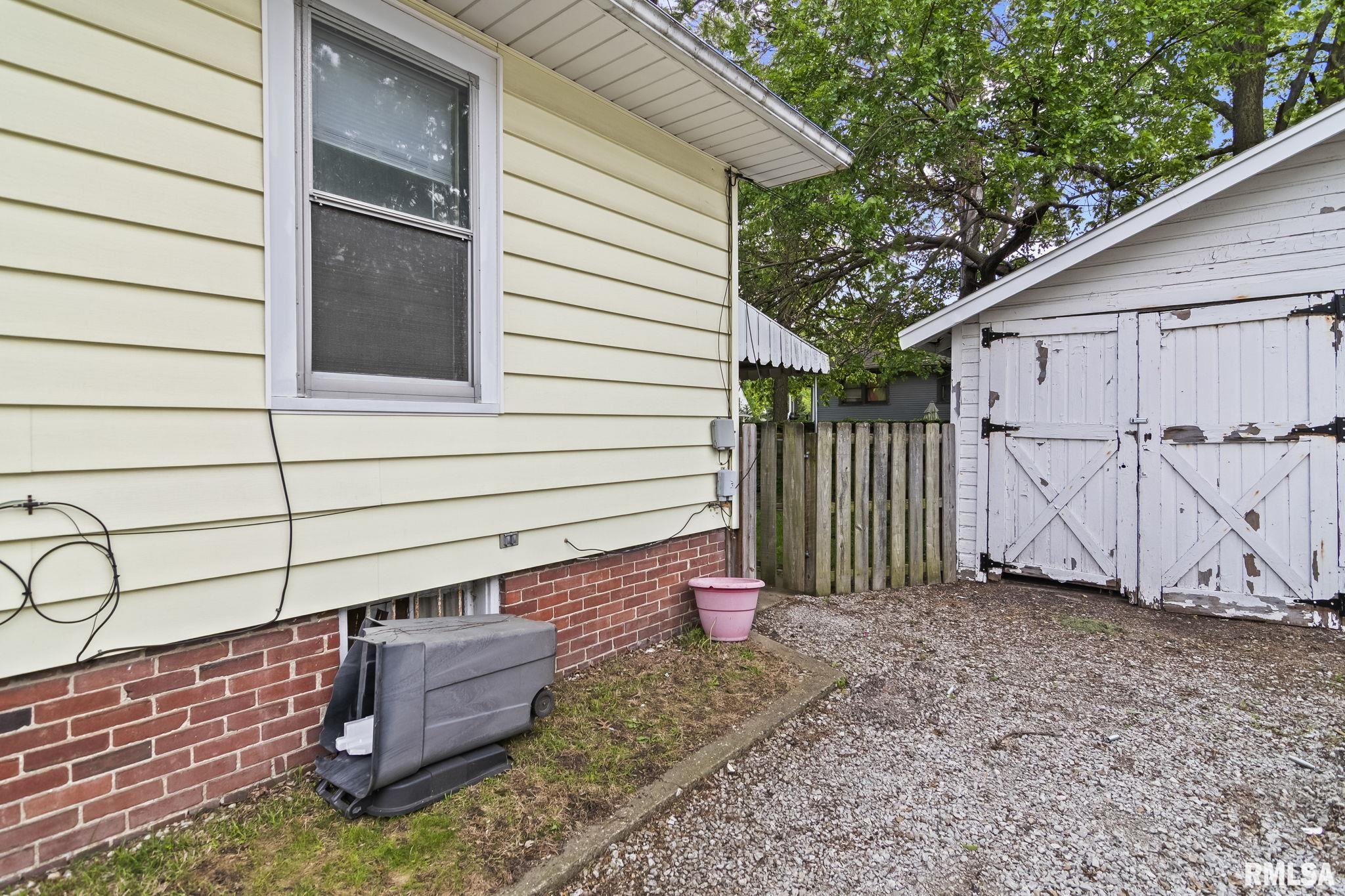 1941 South Whittier Avenue Springfield, IL 62704 - Photo 27 of 29
